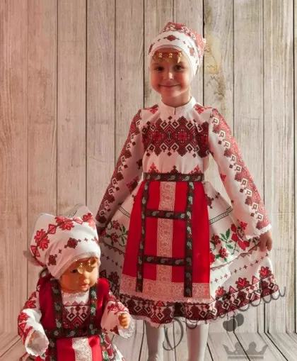 Народна носия за момиче с фолклорни мотиви 