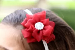 Ръчно изработена диадема в бордо