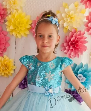 Официална детска дълга рокля Преслава в светлосиньо с блясък с голяма панделка отзад