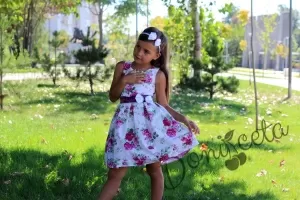 Официална детска рокля в бяло на цветя в циклама