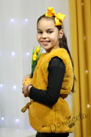 Пухкав елек в цвят горчица за момиче