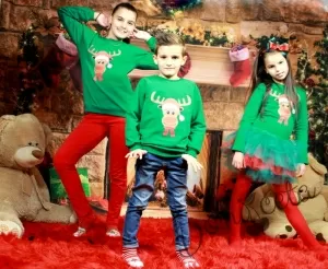 Детска коледна блуза в зелено с еленче за момче 15