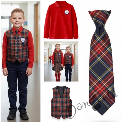 Комплект за момче от 4 части-блуза с яка и лого, панталон в тъмносиньо, елек с лого и вратовръзка в карирано червено, подходящ и за ученическа униформа