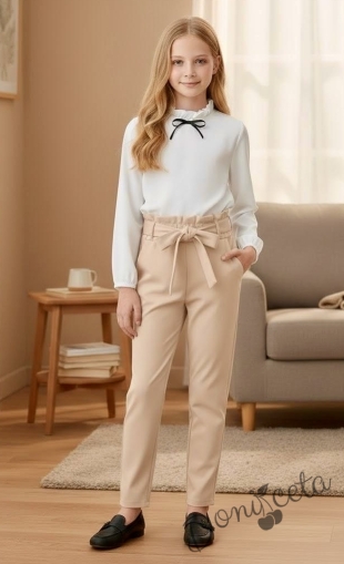 Детски спортно-елегантен панталон трико за момиче в бежово с висока талия и колан