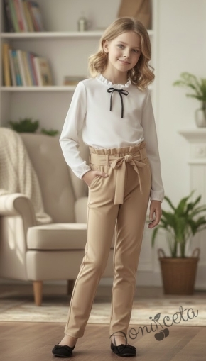 Комплект от 2 части- панталон в бежово с ластик и колан, риза в бяло с панделка