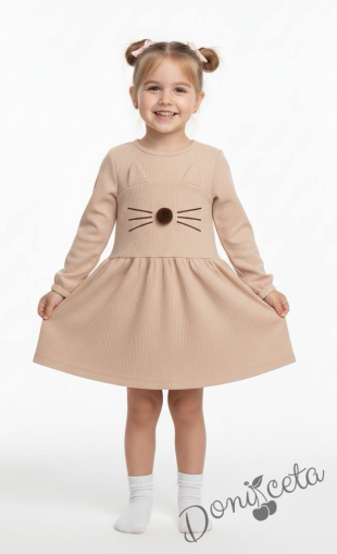 Рипсена детска рокля с котенце в бежово с дълъг ръкав 