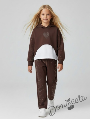 Детски комплект от 3 части- блуза в кафяво с качулка и сърце, потник  в бяло и панталон в кафяво