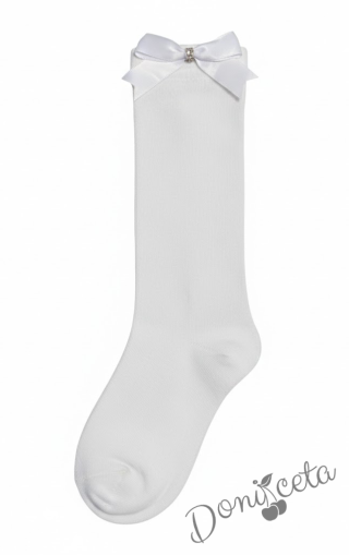Детски дълги чорапи в бяло с панделка камъни