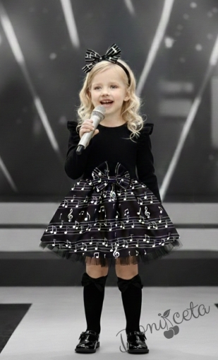Детска рокля с дълъг ръкав в черно с къдрички на ръкавите и ноти и тюл в долната част