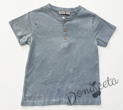 Детска блуза за момче в тюркоаз с къс ръкав и бежови копчета 