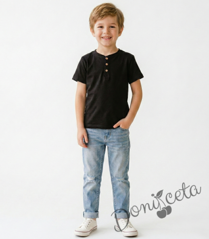 Детска блуза за момче в черно с къс ръкав и бежови копчета 