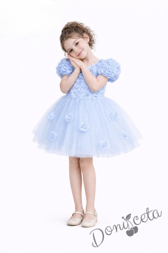 Официална детска рокля Розана с къс ръкав с 3D рози и богат тюл в светлосиньо