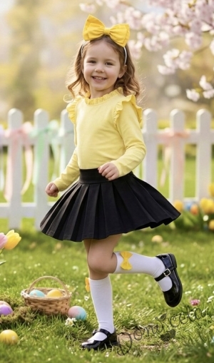 Комплект за момиче от 2 части - пола от трико в черно и блуза с дълъг ръкав с къдрички в жълто