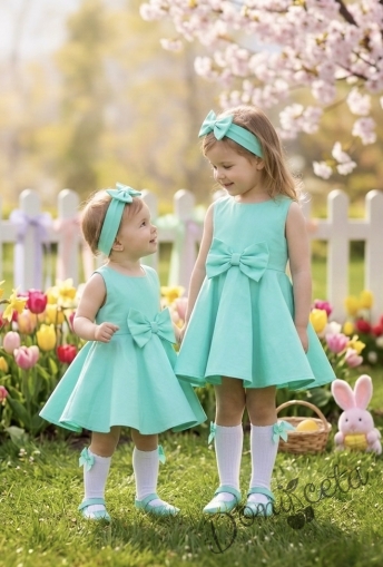  Детска или бебешка рокля в тюркоаз, мента Вилина клош