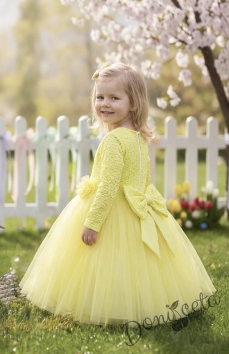 Официална дълга детска рокля Крис от дантела и тюл в жълто с дълъг ръкав с подвижна пола обръч отдолу
