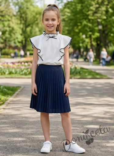 Детска блузка за момиче Contrast в бяло с панделка в черно и волани на раменете тип „крилца"