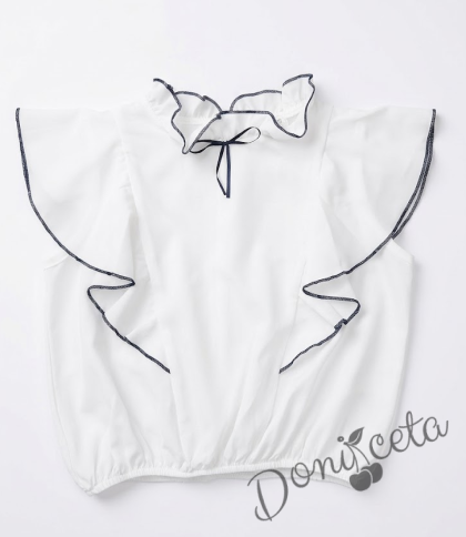 Детска блузка за момиче Contrast в бяло с панделка в тъмносиньо и волани на раменете тип „крилца"
