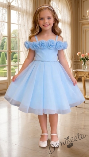Къса официална детска рокля Вяра с деколте декорирано с обемни 3D рози в светлосиньо