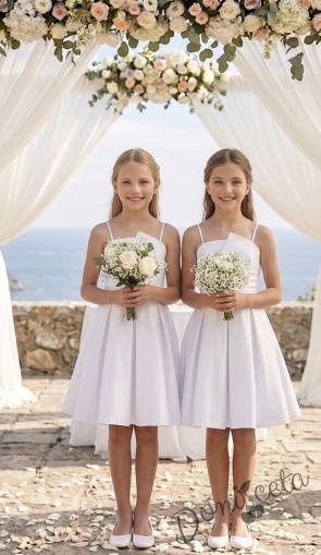 Елегантна къса рокля Лара с асиметрично деколте в бяло 