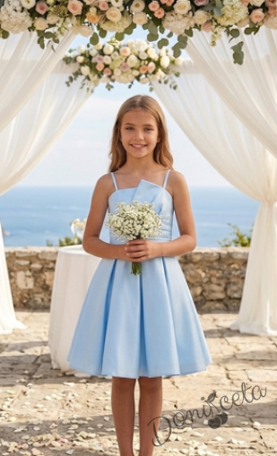Елегантна къса официална детска рокля Лара с асиметрично деколте в светлосиньо