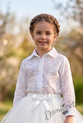 Детска бяла риза за момиче с дълъг ръкав с бродерии