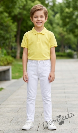 Комплект за момче от 2 части тениска с яка в жълто и бял панталон, подходящ и за ученическа униформа 