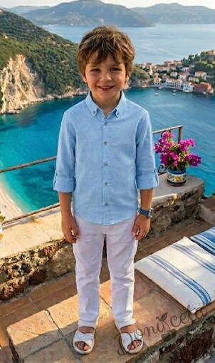 Детски комплект за момче от 2 части-риза в светлосиньо и панталон в бяло