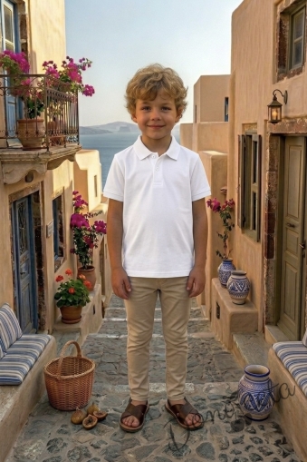 Комплект за момче от 2 части блузка с яка в бяло и панталон в бежово