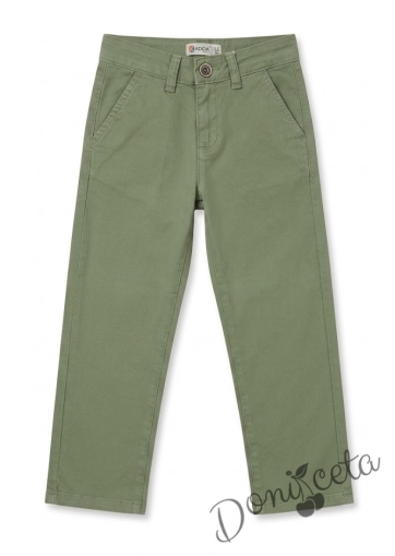 Детски спортно-елегантен панталон за момче в зелено с копче