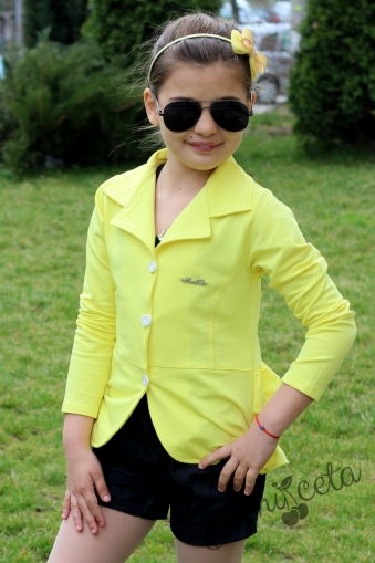 Детско сако за момиче в жълто с къдрички