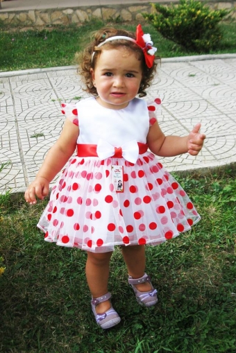 Официална детска рокля с къси ръкави на червени точки