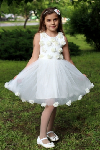 Официална детска рокля Наси в екрю с 3D розички и с тюл и голяма панделка отзад