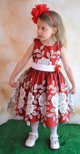 Детска рокля в червено с бели цветя 