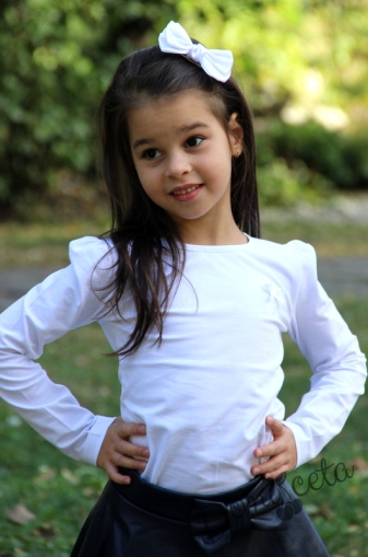 Детска блуза с дълъг ръкав в бяло 