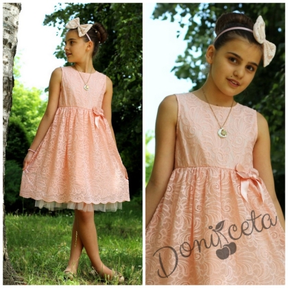 Официална детска дантелена рокля Димана в прасковено