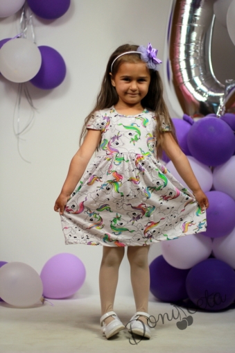 Детска лятна рокля с къс ръкав с цветни еднорози 