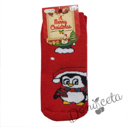 Коледни детски термо чорапи в червено с пингвинче