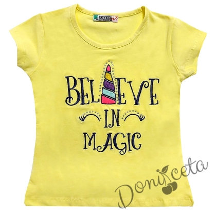 Детска тениска за момиче в жълто с надпис