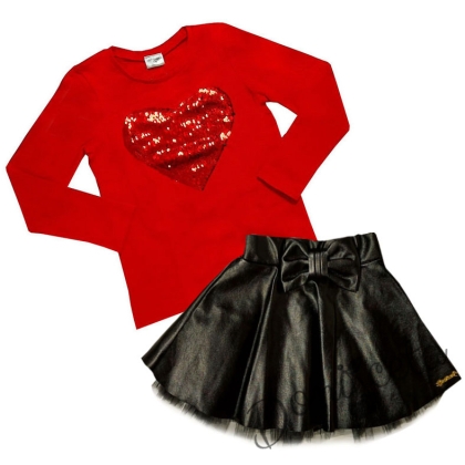 Детски комплект от кожена пола в черно и блузка в червено със сърце