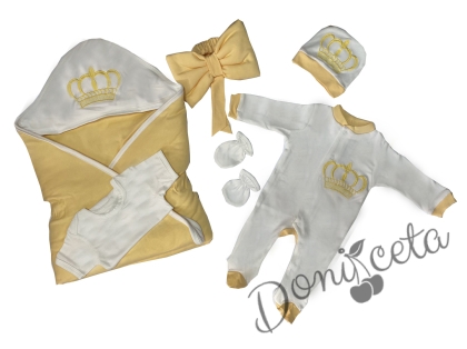 Бебешки комплект за изписване в бяло и жълто с корона