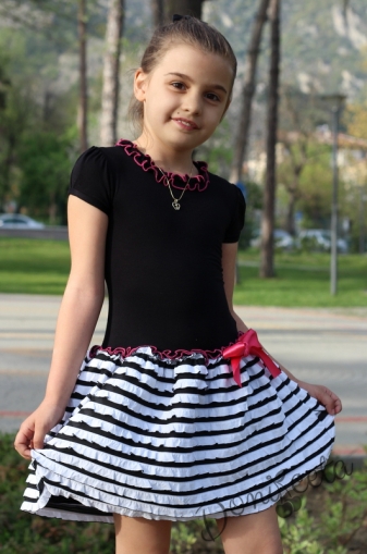 Детска лятна рокля в черно и бяло
