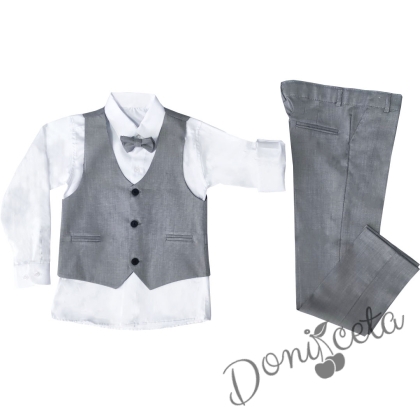 Официален костюм за момче от елек в сиво, риза в бяло, панталон и папийонка в сиво 45677854 1