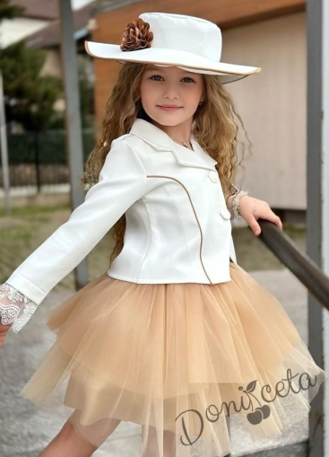 Официален комплект Антоанет - сако с дантела в бяло, пола от богат тюл на пластове в цвят бежово и шапка с цвете 1