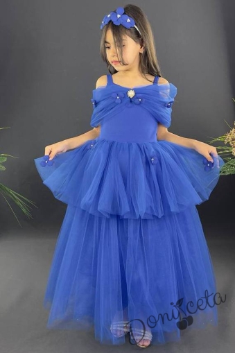 Детска официална дълга рокля Алиса в тъмносиньо с паднало рамо от тюл на пластове с цветя и диадема от цветя 1