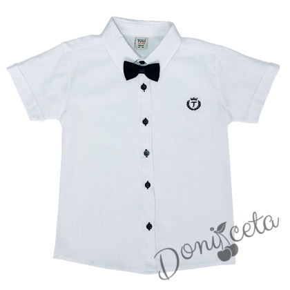 Детска риза с къс ръкав в бяло с емблема и папийонка в тъмносиньо 528102040 1