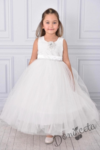 Официална детска рокля дълга в бяло с буфан ръкав и пола от тюл с цвете и лъскаво коланче 2