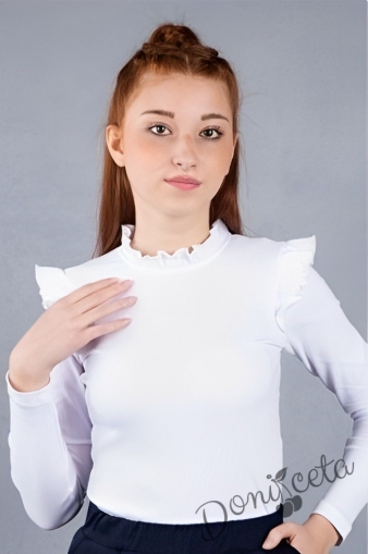 Детска блуза с дълъг ръкав в бяло с къдрици 1