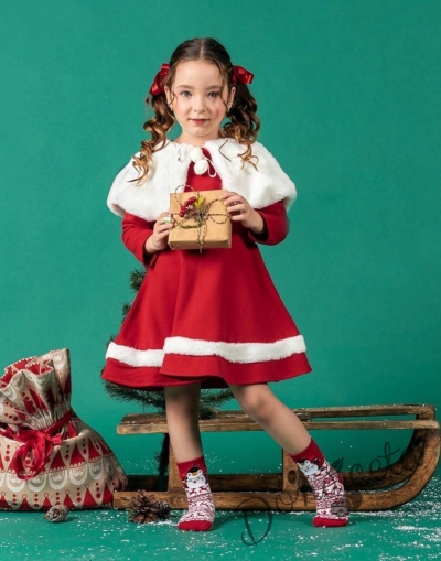 Детска коледна рокля с дълъг ръкав в червено с бяла лента отдолу и бяло пухено наметало 1