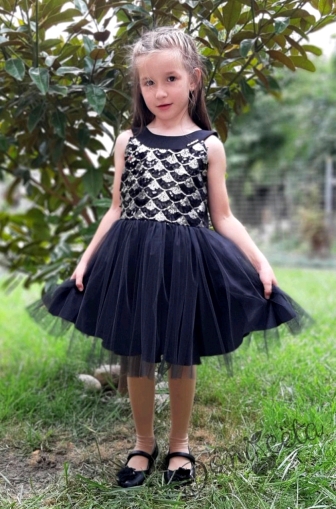 Детска официална рокля с къс ръкав с черно с пайети Карън 1