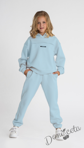 Комплект за момиче от блуза с качулка и долнище Contrast в светлосиньо 1